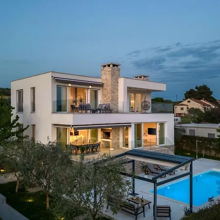 Beautiful Milagros Villa *